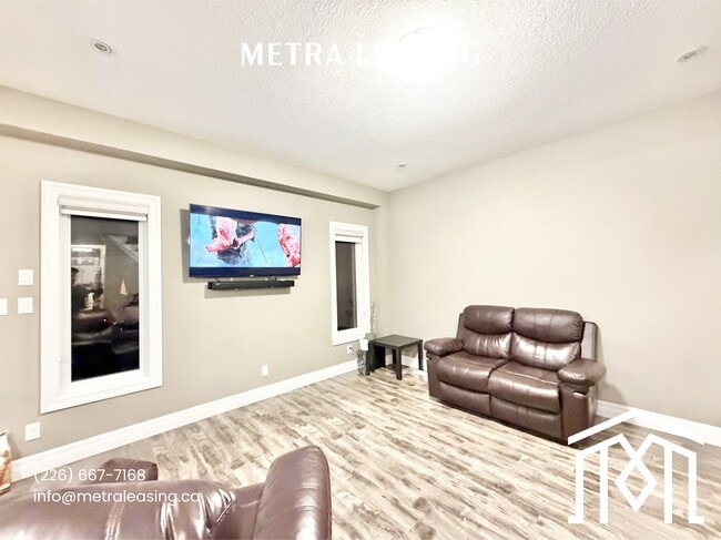 Building Photo - Three + Den House in London