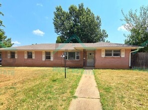 Building Photo - 3606 Oakhurst Dr
