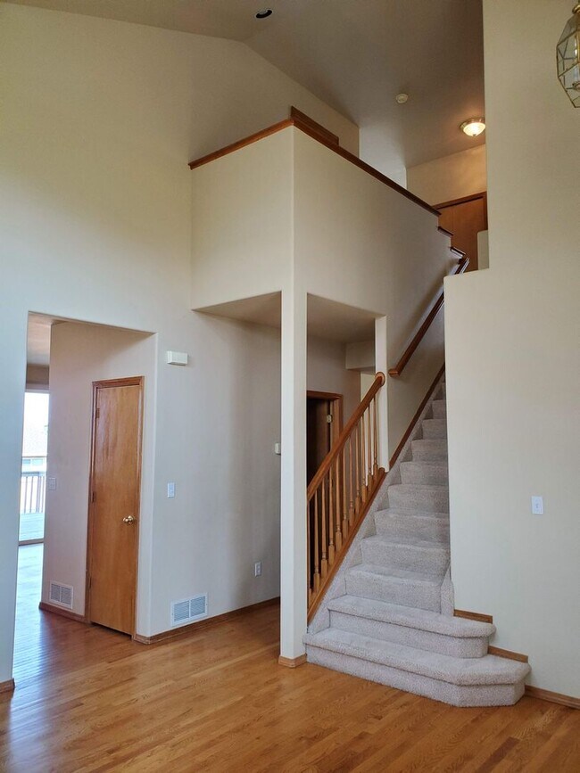 Building Photo - 4191 Bayswater Dr - Briargate - 4 Bed/ 4 B...