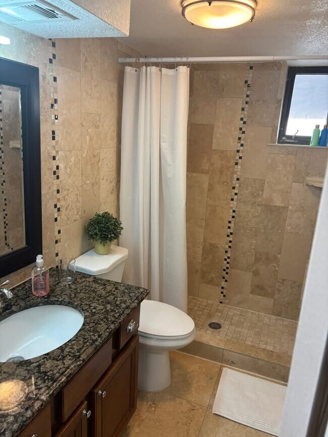 Foto del edificio - 2220 Nome St