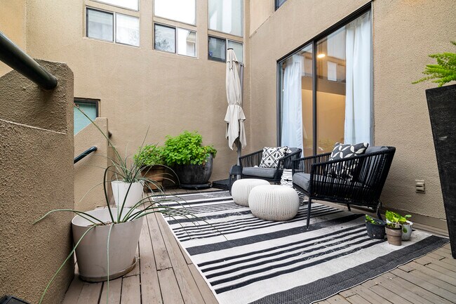 Foto del edificio - 1707 Spyglass Dr