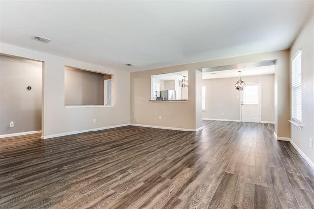 Foto del edificio - 2405 Emerald Ln