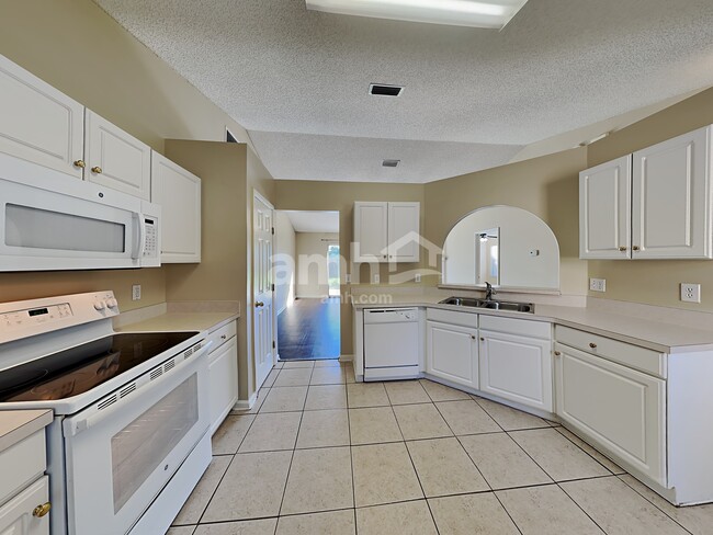 Building Photo - 11367 Monument Landing Blvd