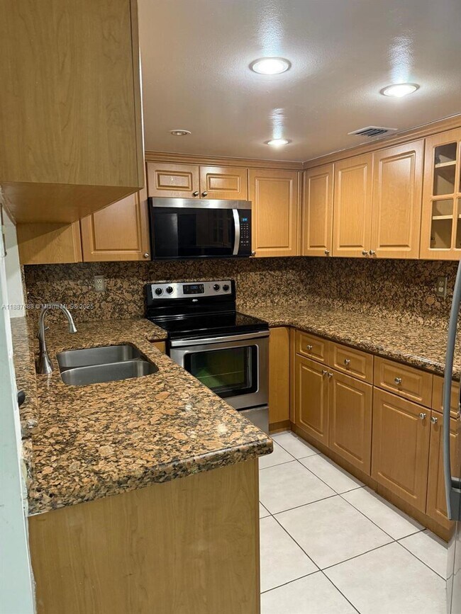 Foto del edificio - 8305 SW 152nd Ave