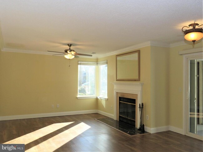 Building Photo - 11701 Summerchase Cir