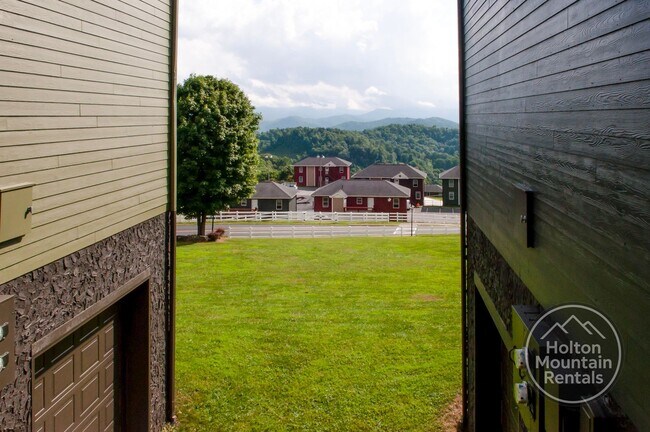 Foto del edificio - Kensington Meadows - Semi View Downstairs