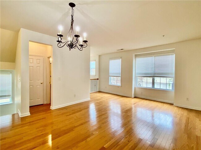 Building Photo - 6243 Sawtooth Oak Ct SE