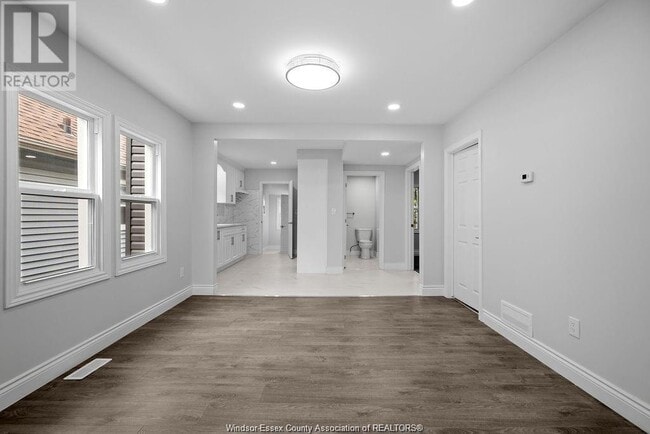 Building Photo - 1226 Dufferin Pl