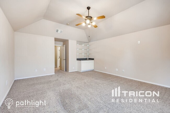 Foto del edificio - 6308 Pierce Arrow Dr