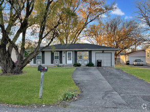Building Photo - 1815 Beach Rd