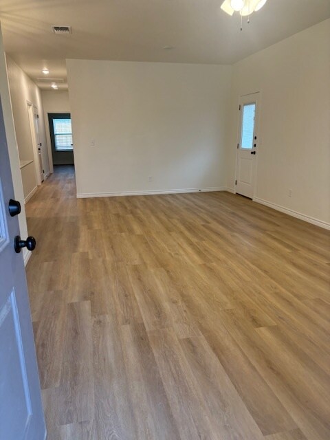 Building Photo - 102 Leon Ln