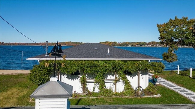 Building Photo - 55 Smith St