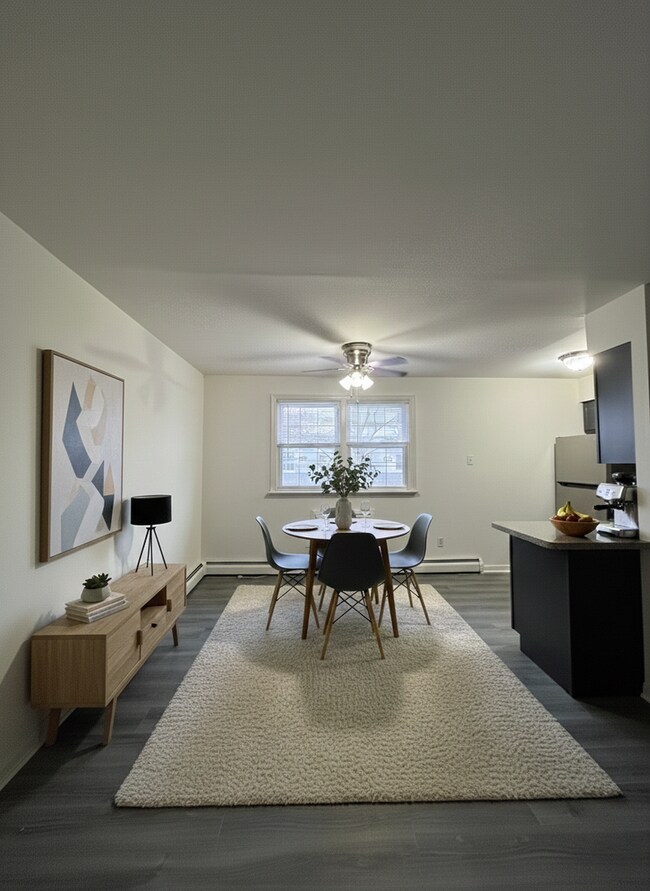 Interior Photo - Broadmore Apartments