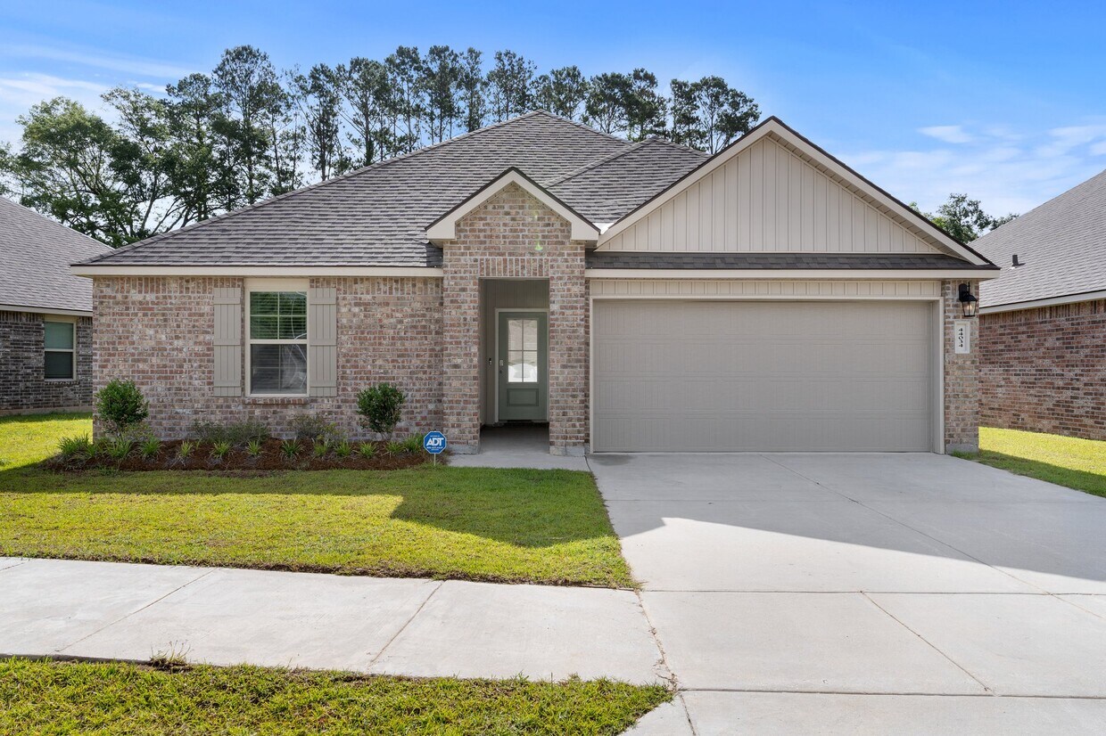 Primary Photo - 44034 Covington Ridge Dr