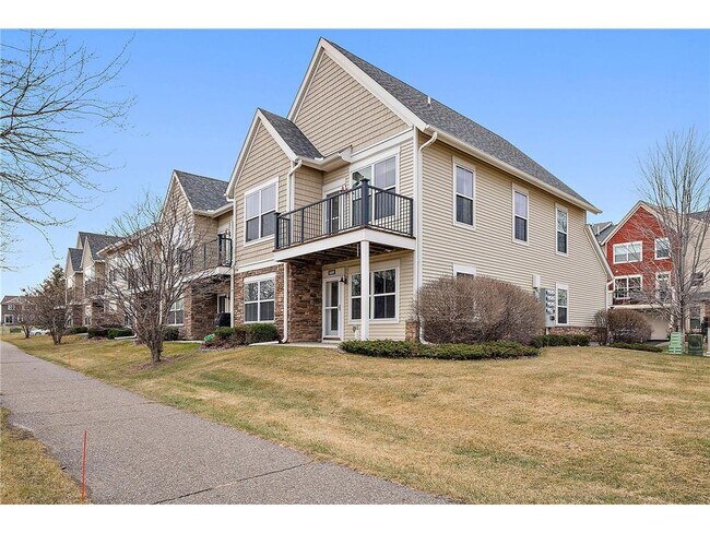 Foto del edificio - 8411 Forestview Ln N