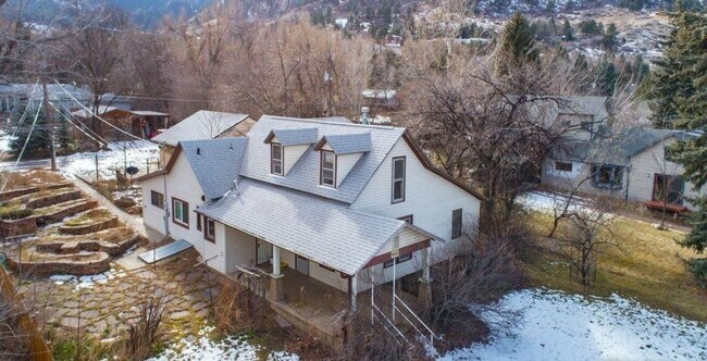 Foto del edificio - Stand alone Home Desirable Hill location