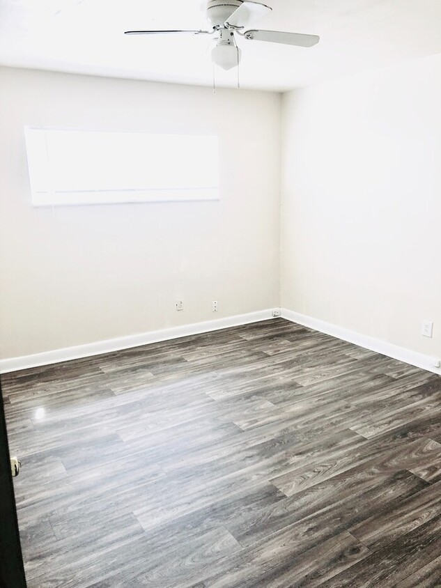 Primary Photo - Classic 1 Bedroom Apartment in Historic Do...