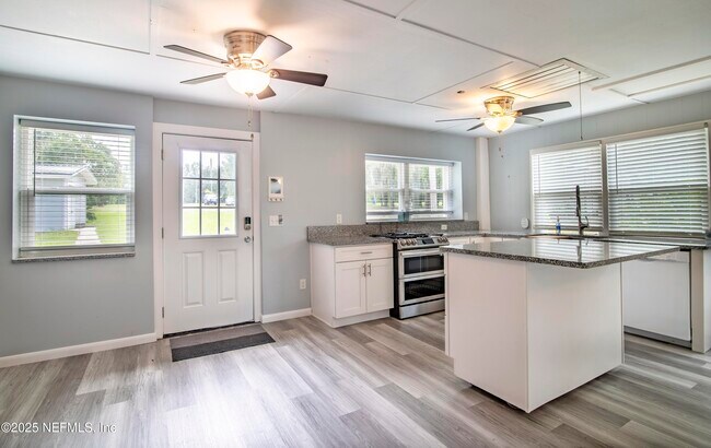 Building Photo - 5557 Co Rd 352