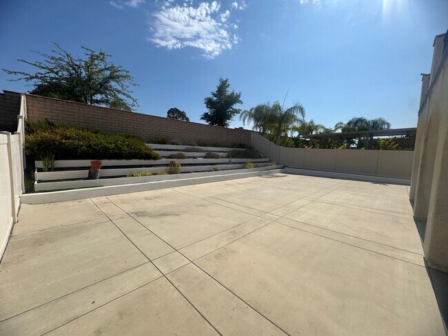 Foto del edificio - ***5 Bed / 3 Bath / 3,059 sqft House in Ga...