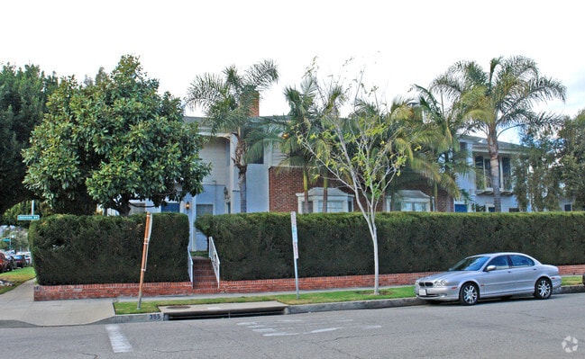 Building Photo - Peck Gardens