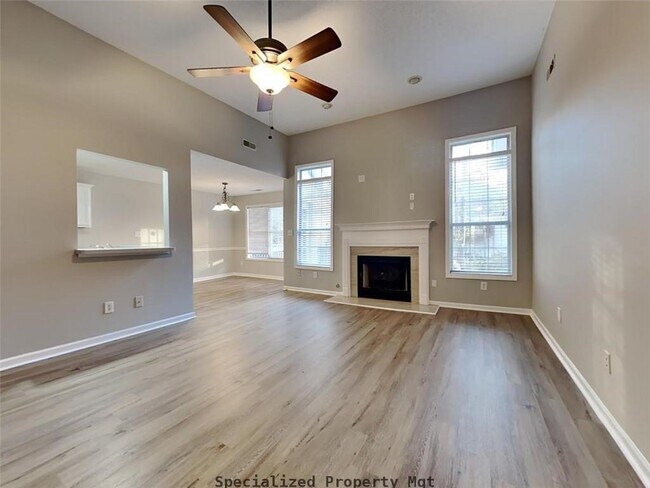 Building Photo - 1397 Buckingham Dr