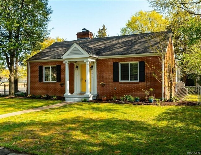 Building Photo - Sauer's Garden Gem: Lovely 3 Bedroom, 1.5 ...