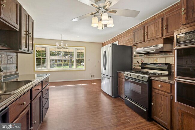 Building Photo - 11828 Enid Dr