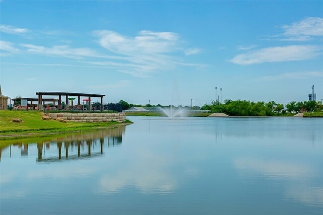 Foto del edificio - 505 Saw Mill Rd