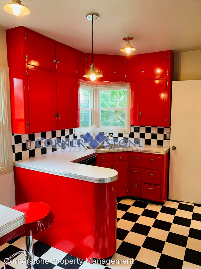 Building Photo - 5 br, 2 bath House - 112 S Juniper St