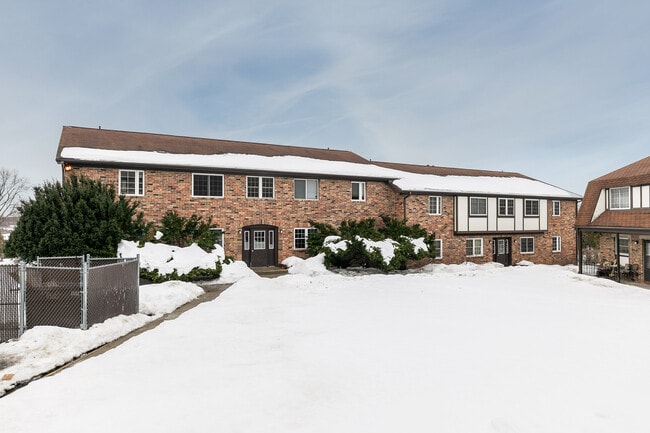 Building Photo - 404 21st Avenue Pl