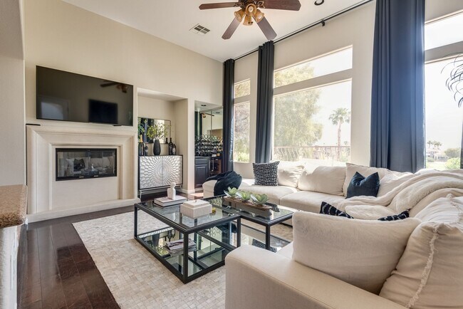 Foto del edificio - Beautiful Single-Story Residence in Premier Golf Course Community