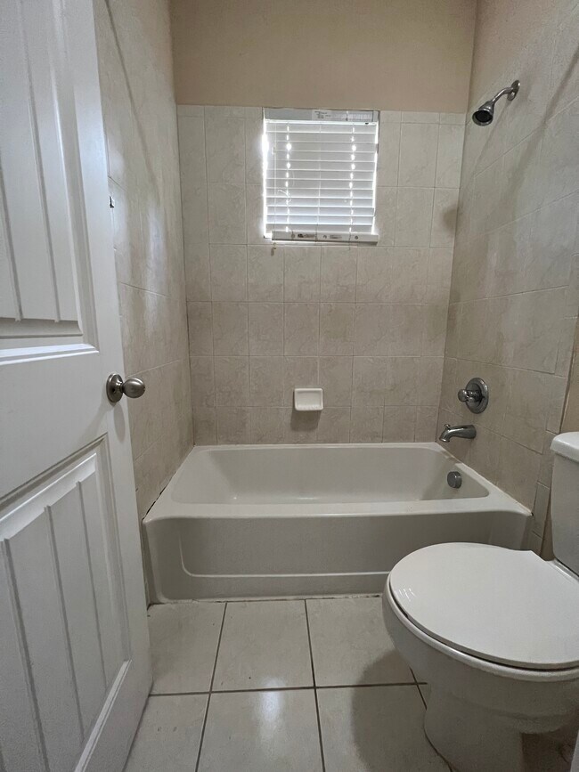 Foto del edificio - 3612 NW 29th Ct