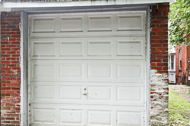 2437 N 5th St - Alquileres en Harrisburg, PA | Apartamentos.com