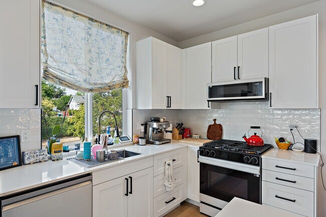 Foto del edificio - 718 NW 60th St