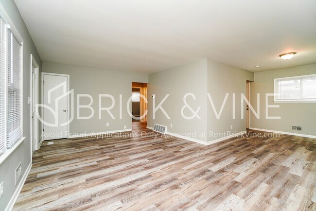 Building Photo - 1374 Byron Ave