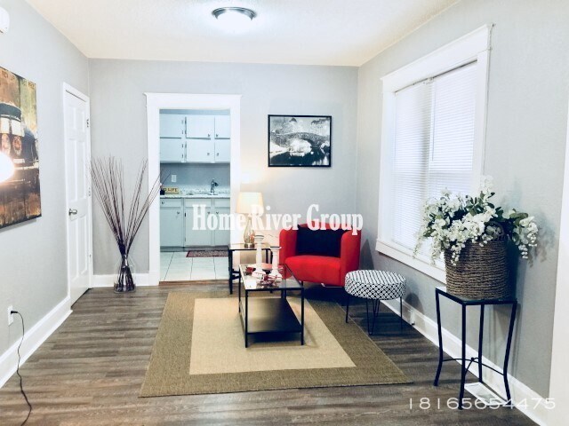 Foto del edificio - 137 N Lawn Ave