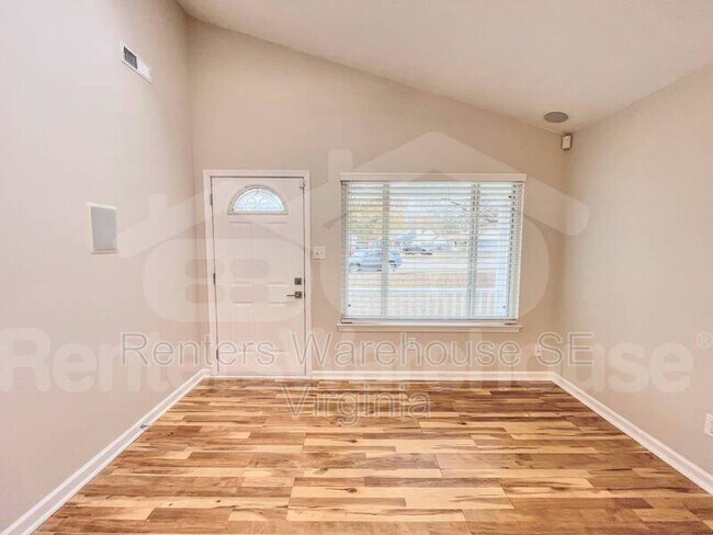 Building Photo - 400 Cobblewood Arch