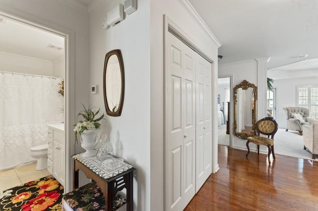 Building Photo - 2808 Stonehedge Dr