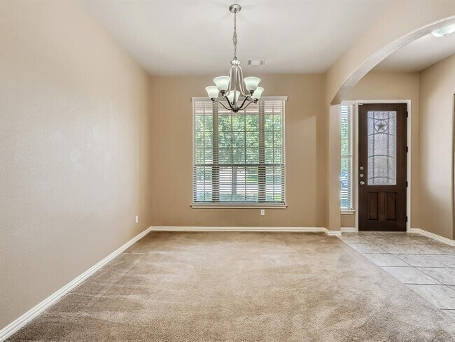 Building Photo - 124 Lady Bird Ln