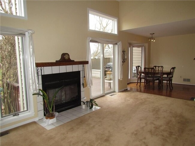Dining area - 16 Montreal Pl