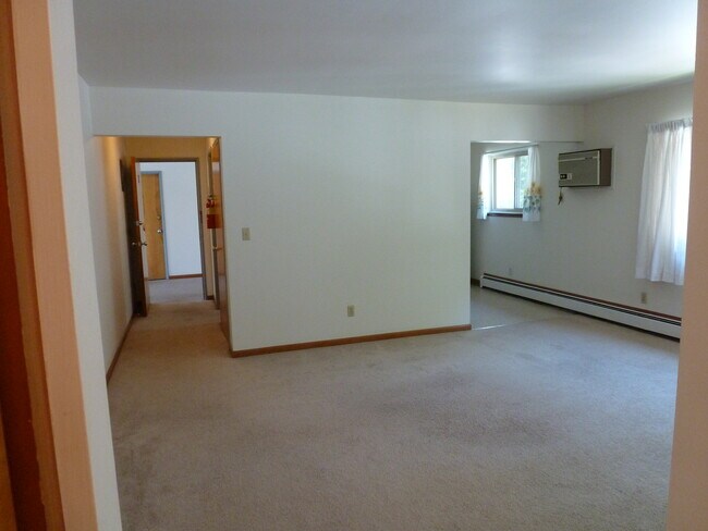 habitación/vestíbulo, de buscar entrada trasera/kitche - 135 Kedzie St