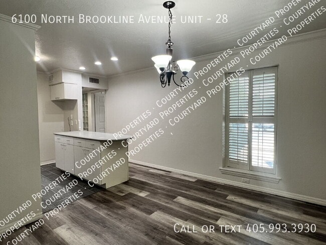 Photo - 6100 N Brookline Ave Apartment