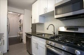 Building Photo - 2 br, 3 bath Condo - 121 S Palm Dr Apt 304
