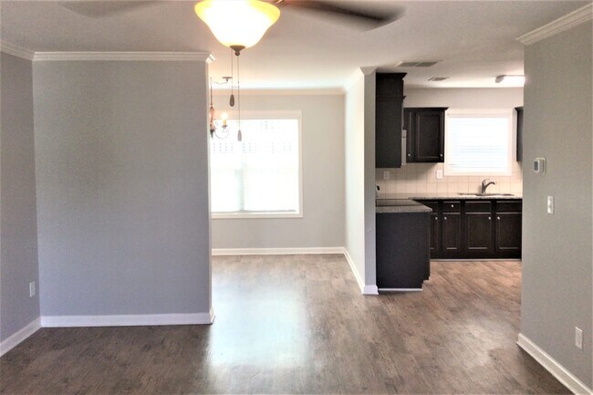 Foto del edificio - 5836 Bradshaw Ct