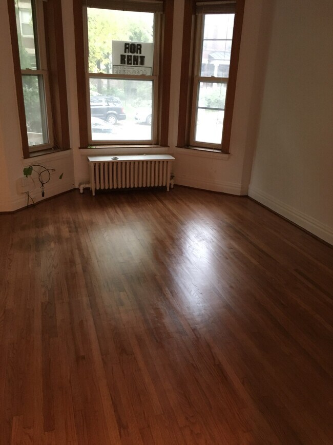 Foto del edificio - 2119 W Grace St