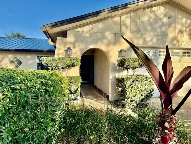 Foto del edificio - 2381 Timbercrest Cir W