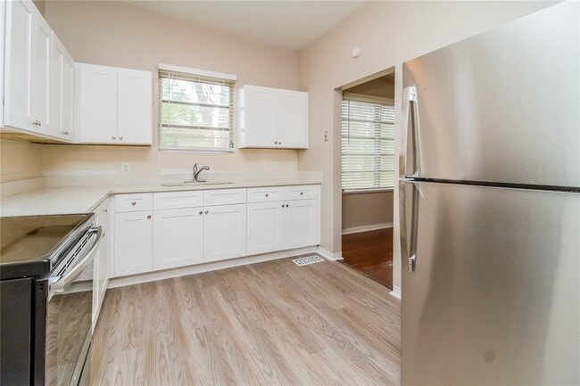 Building Photo - 408 N Blue Lake Terrace