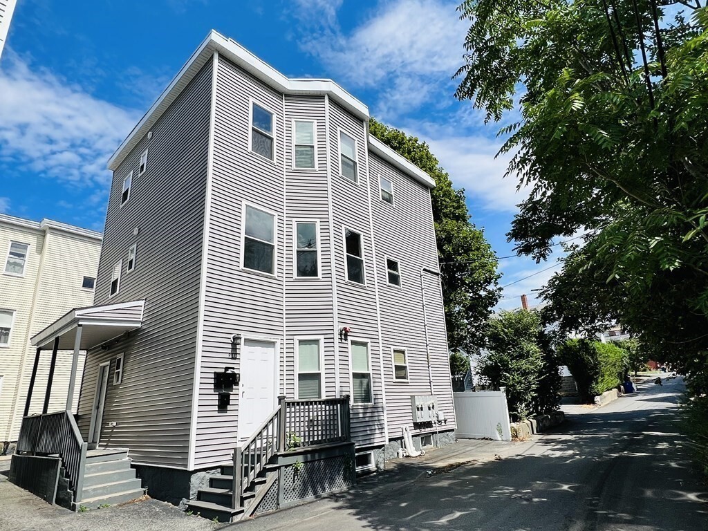 Primary Photo - 10r Elliott Pl