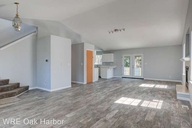 Building Photo - 3 br, 2.5 bath House - 1620 SW Nienhuis St
