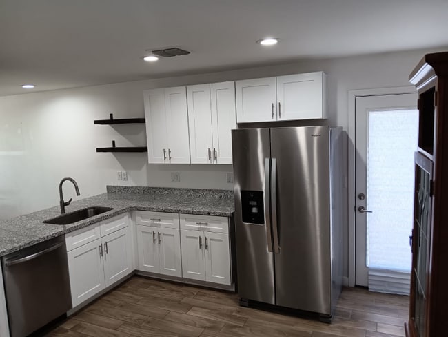 Photo - 2138 W Madison St House